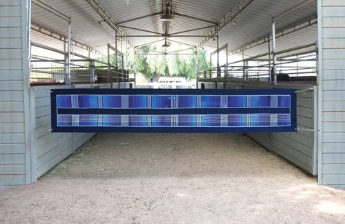Kensington Aisle Guard w/Chain Sides - Kentucky Blue