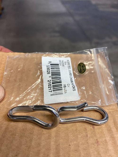 OVERSTOCK: Korsteel Curb Chain Hooks - One Size