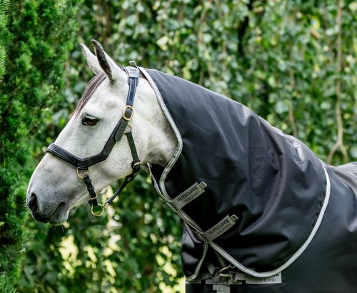 Amigo XL Neck Cover 150g - Black/Titanium Grey/Silver