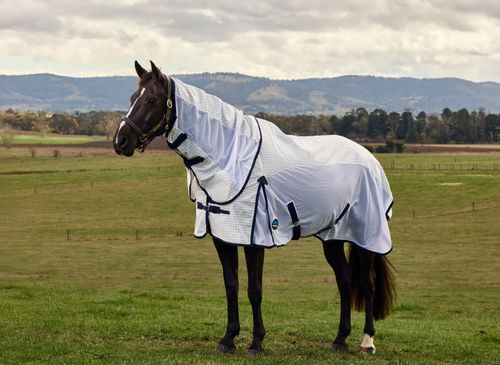 OVERSTOCK: Weatherbeeta Airstream Detach-A-Neck - 60 - White/Navy
